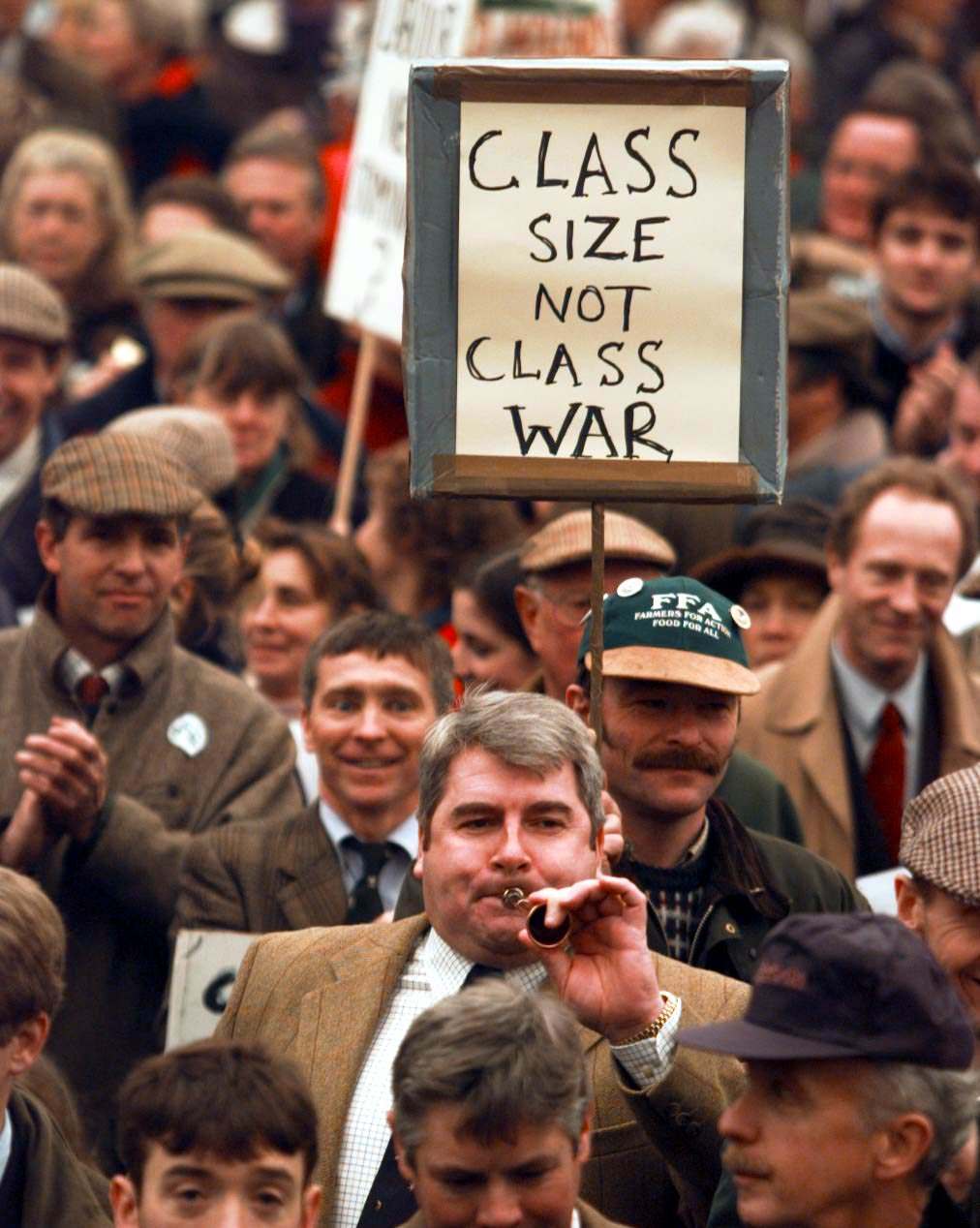 Pro-hunting demonstrators in Trafalgar Square, 2000.