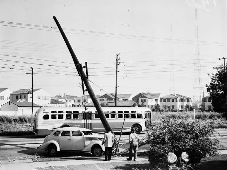 Auto hits pole at 5950 Venice Boulevard, Los Angeles, May 1, 1952