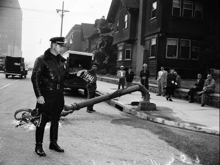 Traffic accident at 8th Street and Bonnie Brae Street, Los Angeles, May 20, 1952
