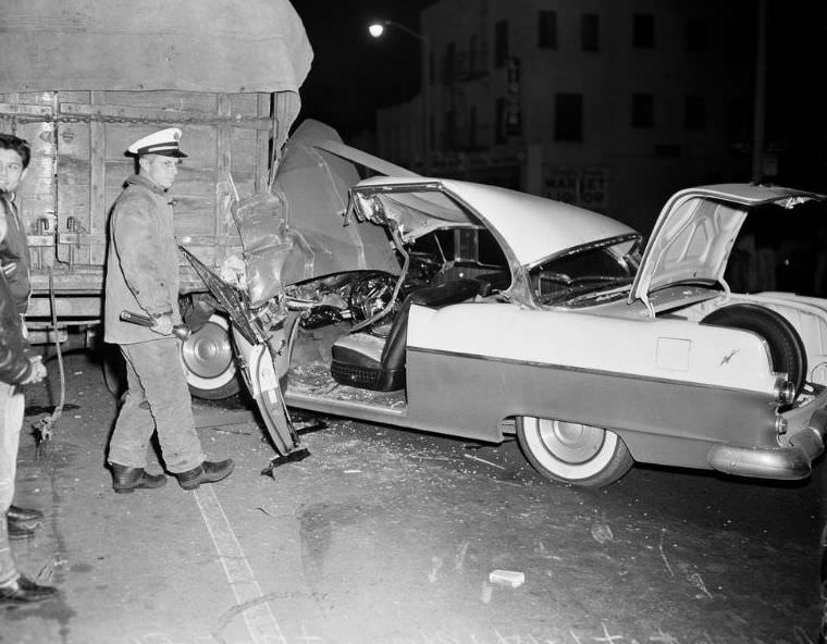 Traffic accident at 64th and Vermont, Los Angeles, February 17, 1956