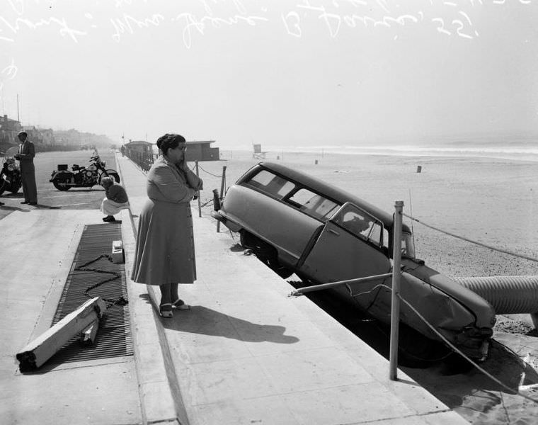 Manhattan Beach auto accident, California, April 3, 1957
