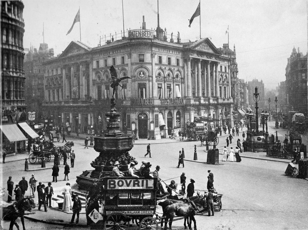 Piccadilly Circus and London Pavilion.