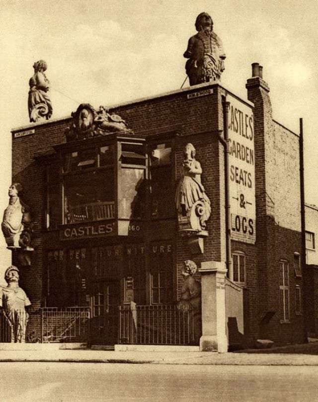 Figureheads of fighting ships in the Grosvenor Rd.