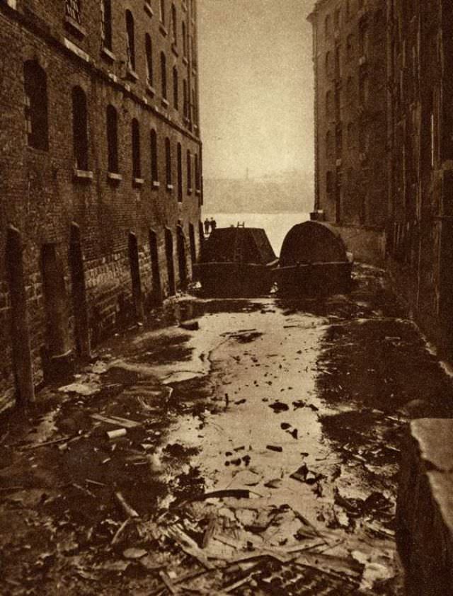 Puddledock Blackfriars.