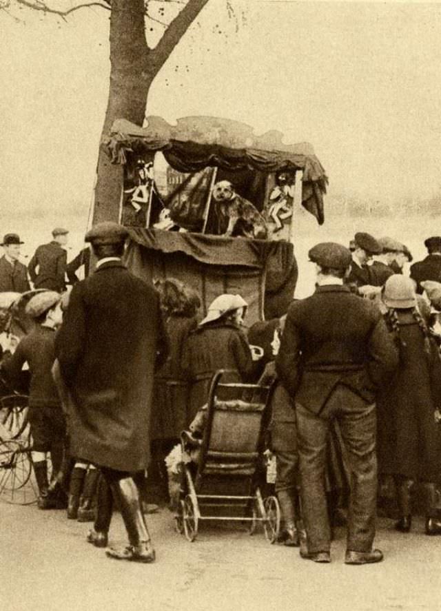 Punch & Judy show at Putney.