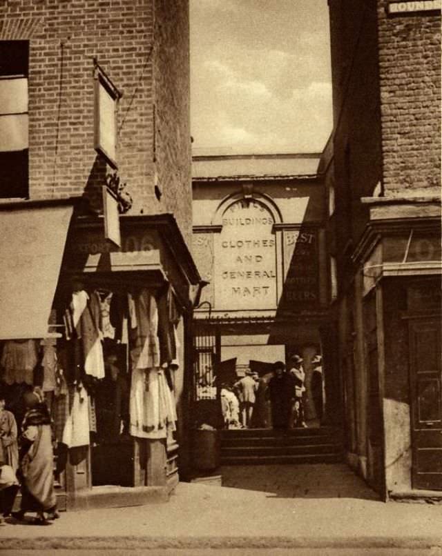 Houndsditch Old Clothes Market.