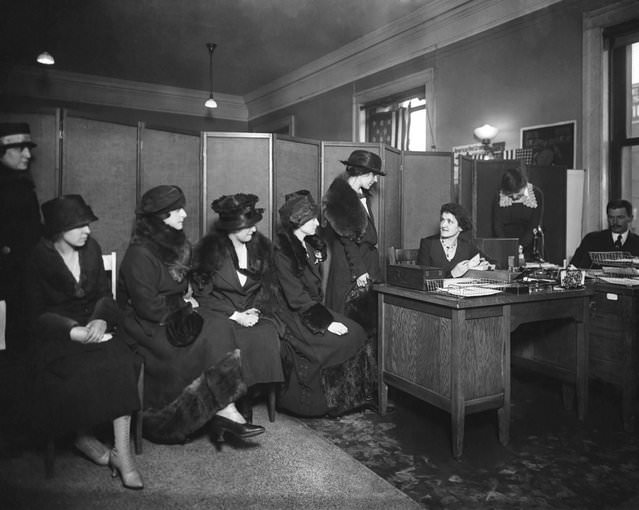 Women waiting to ask about American Red Cross nursing positions, 1918.