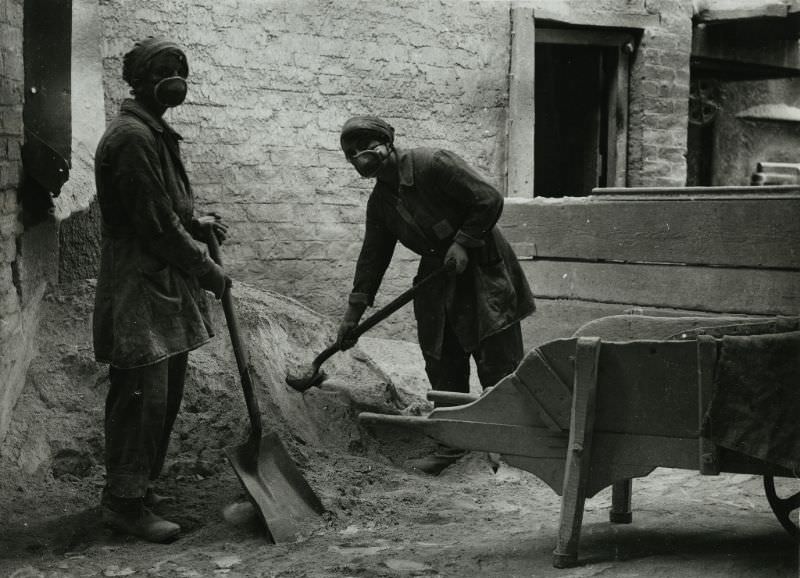 British women glass workers in a factory in Lancashire.