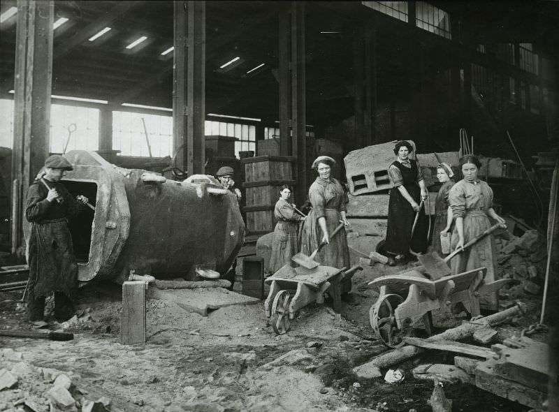 Women engaged in labouring work in a dressing shop.