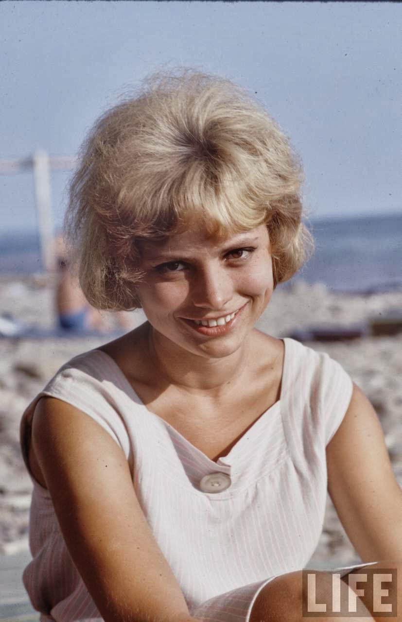 The Sputnik Generation: The Daily Lives, Social Scene, and Culture of Young Soviets in the 1960s