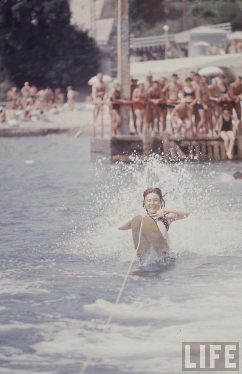 The Sputnik Generation: The Daily Lives, Social Scene, and Culture of Young Soviets in the 1960s