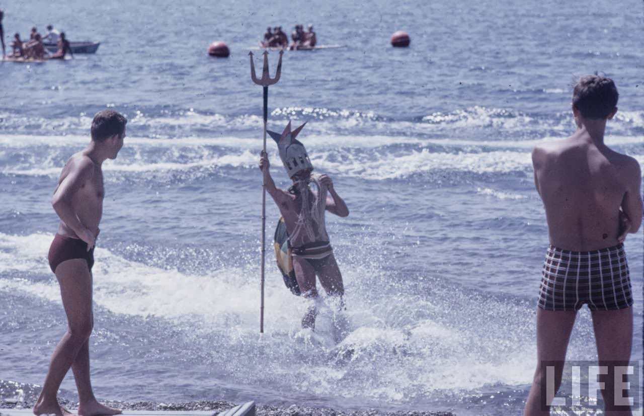 The Sputnik Generation: The Daily Lives, Social Scene, and Culture of Young Soviets in the 1960s