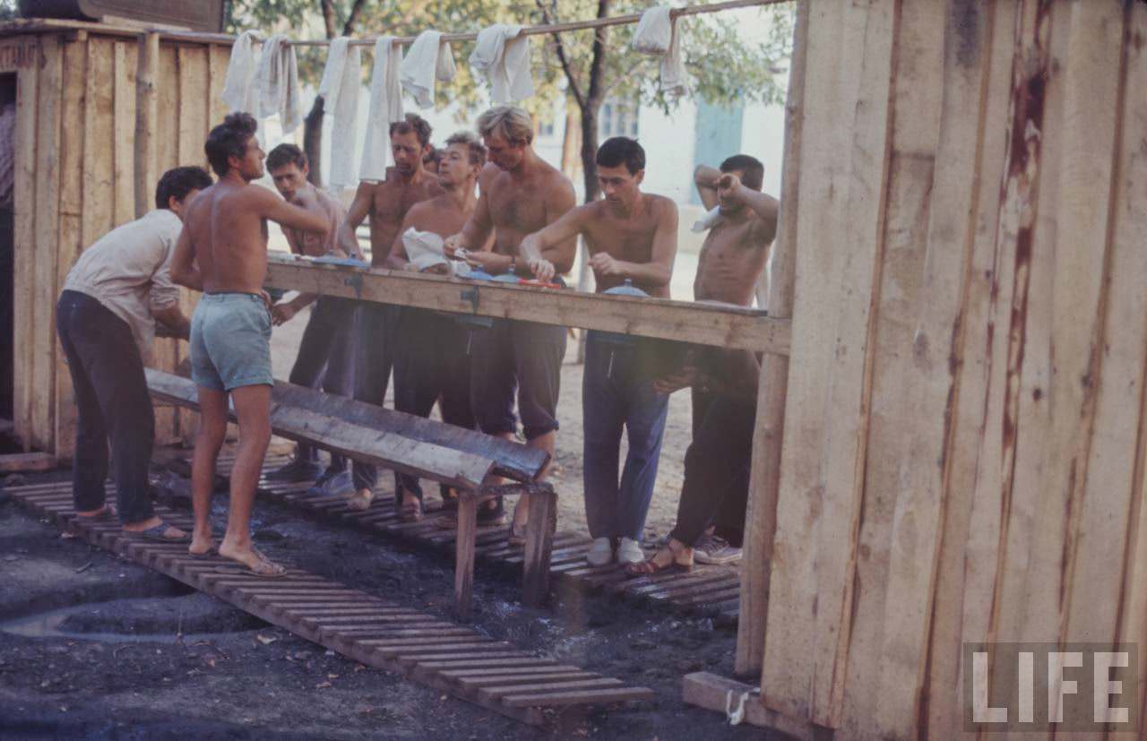 The Sputnik Generation: The Daily Lives, Social Scene, and Culture of Young Soviets in the 1960s