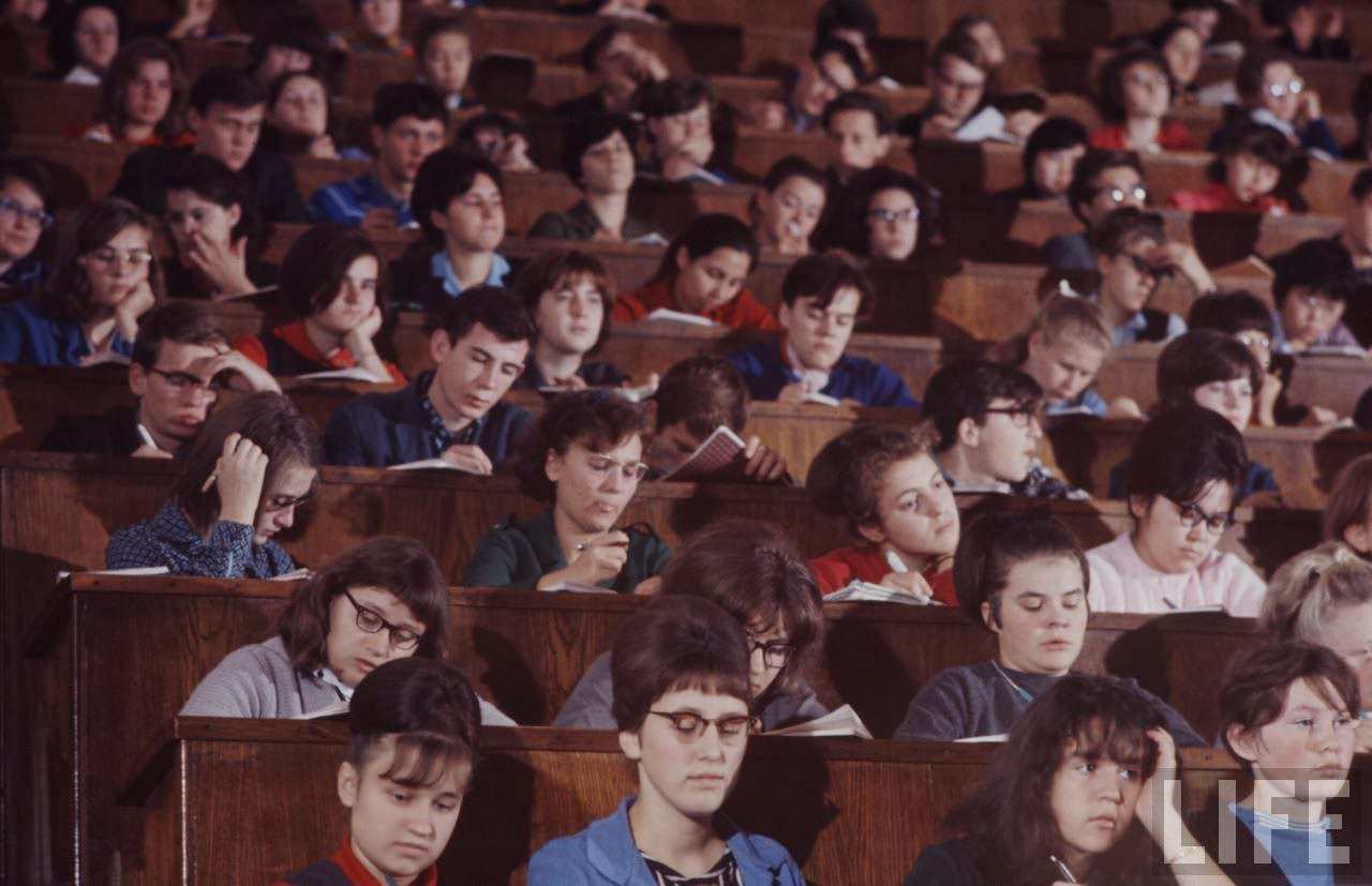 The Sputnik Generation: The Daily Lives, Social Scene, and Culture of Young Soviets in the 1960s