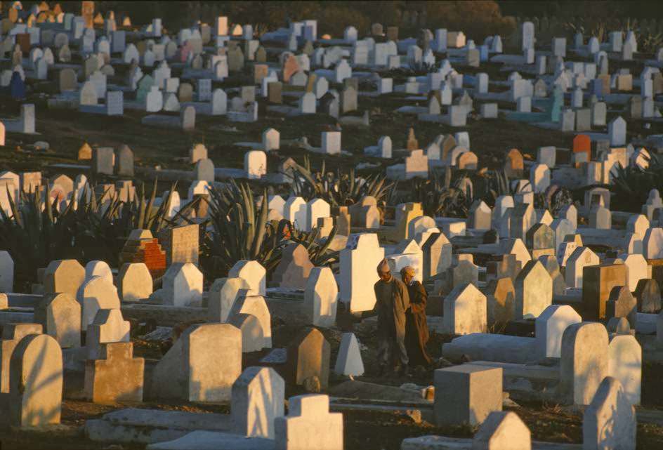 Cemetery of Bab Sagma at sunset, 1984.