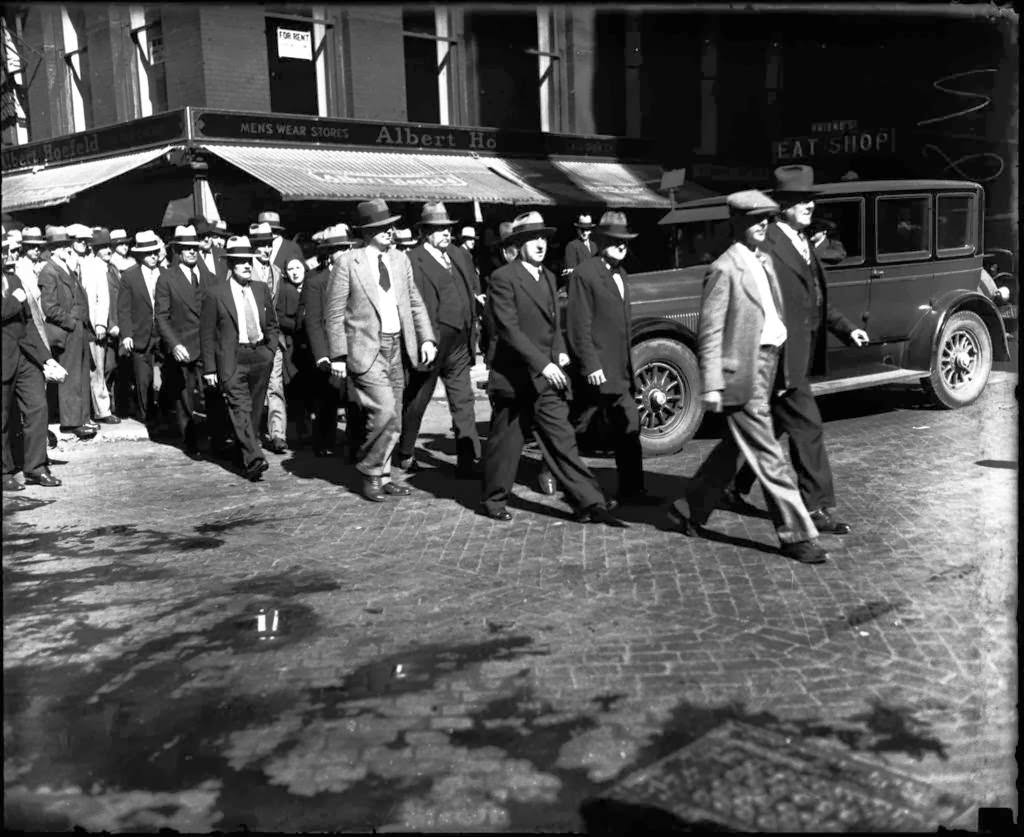 Al Capone trial jury members going to lunch, 1931.