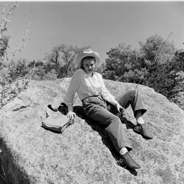 Beyond the Silver Screen: The Authentic Life of the 1940s American Cowgirl