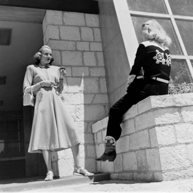Beyond the Silver Screen: The Authentic Life of the 1940s American Cowgirl