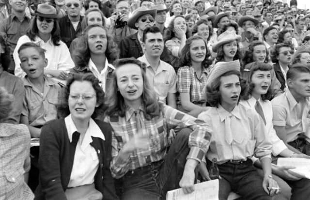 Beyond the Silver Screen: The Authentic Life of the 1940s American Cowgirl