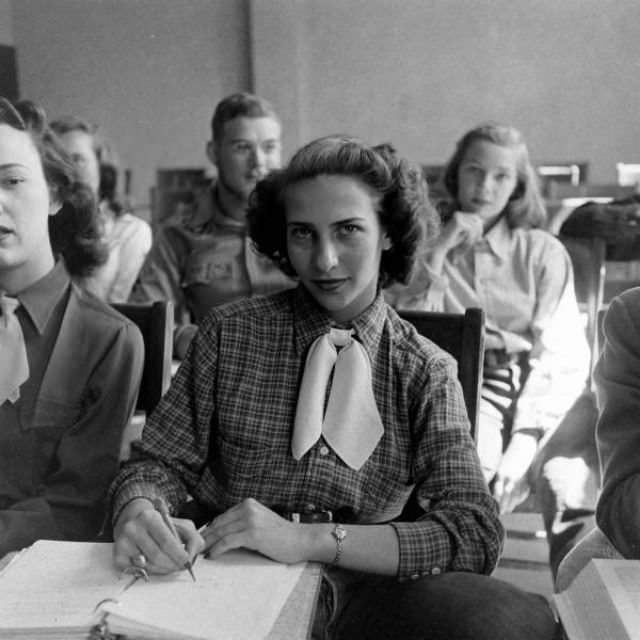 Beyond the Silver Screen: The Authentic Life of the 1940s American Cowgirl