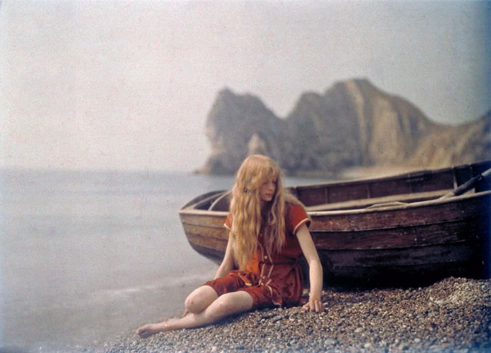 Christina in red, 1913