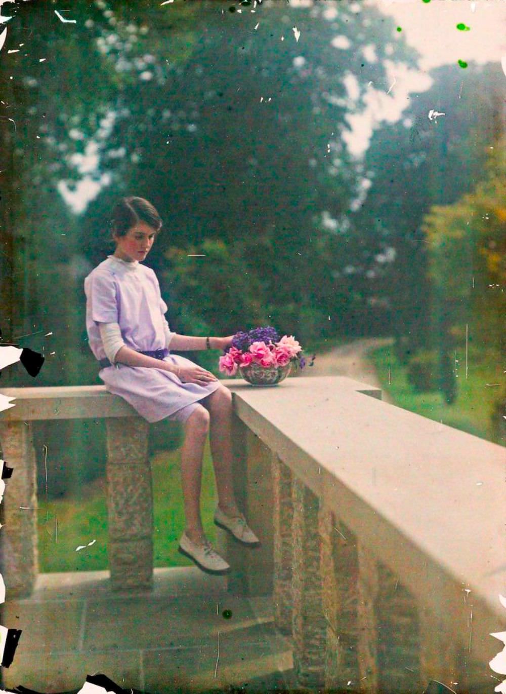 Autochrome of a young girl, 1910
