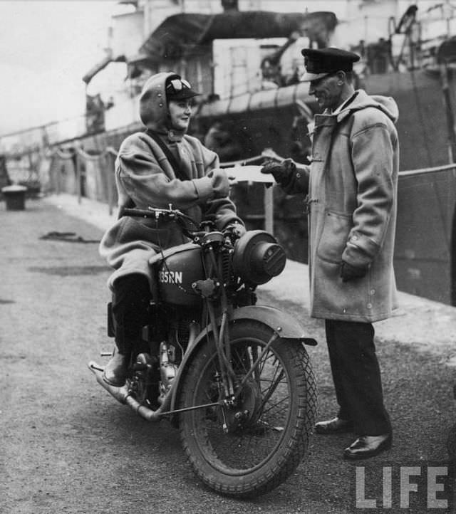 The Wrens on Wheels: Britain's Female Dispatch Riders During World War II