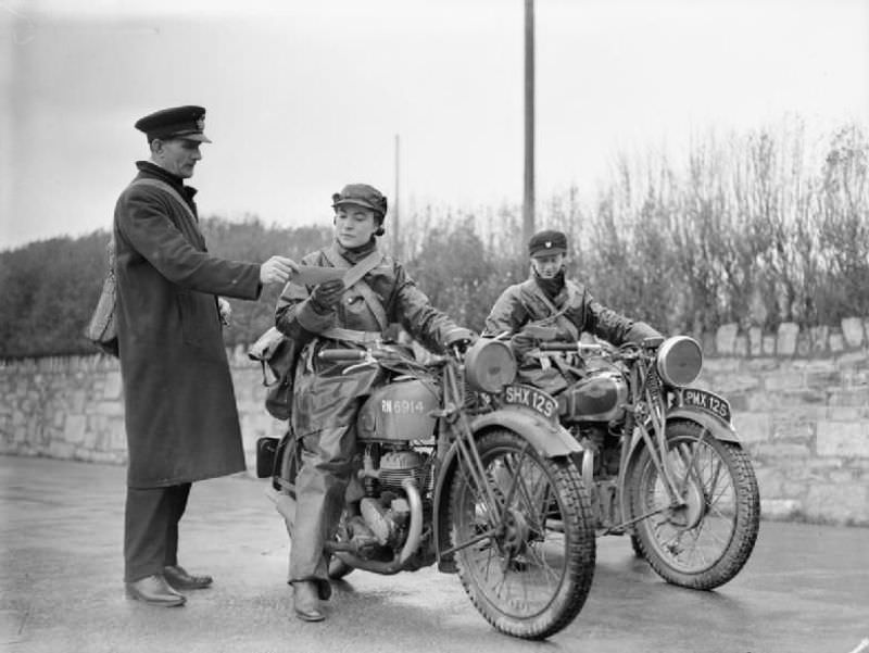 The Wrens on Wheels: Britain's Female Dispatch Riders During World War II