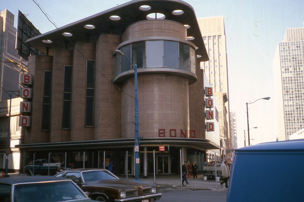 Bonds store in Cleveland, Ohio, 1978.