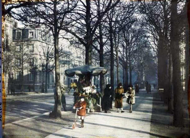 Rue de Rivoli along the Town Hall.