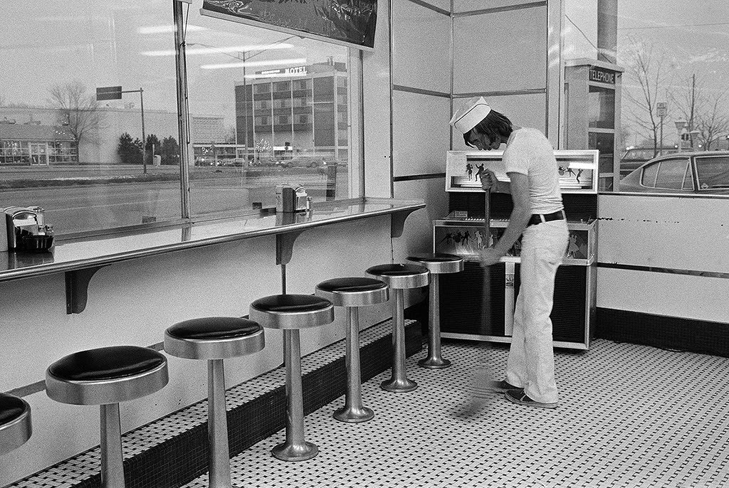 Life in the 1970s Detroit through the Lens of Dave Jordano
