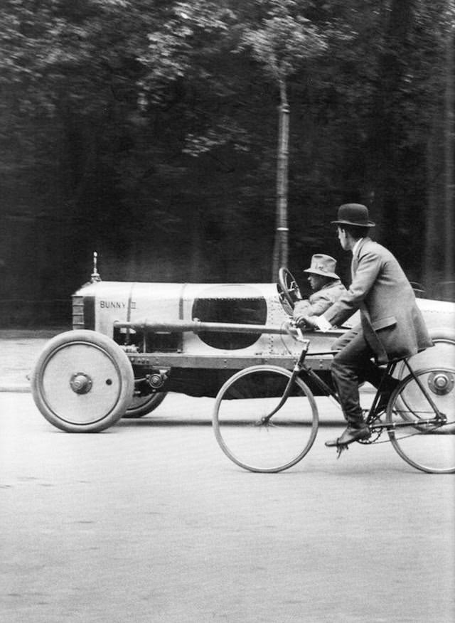 Life in the Early 1900s Paris through the Lens of Jacques-Henri Lartigue