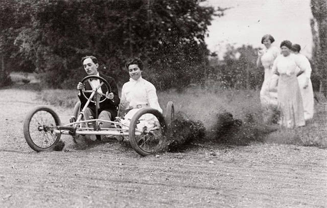 Life in the Early 1900s Paris through the Lens of Jacques-Henri Lartigue