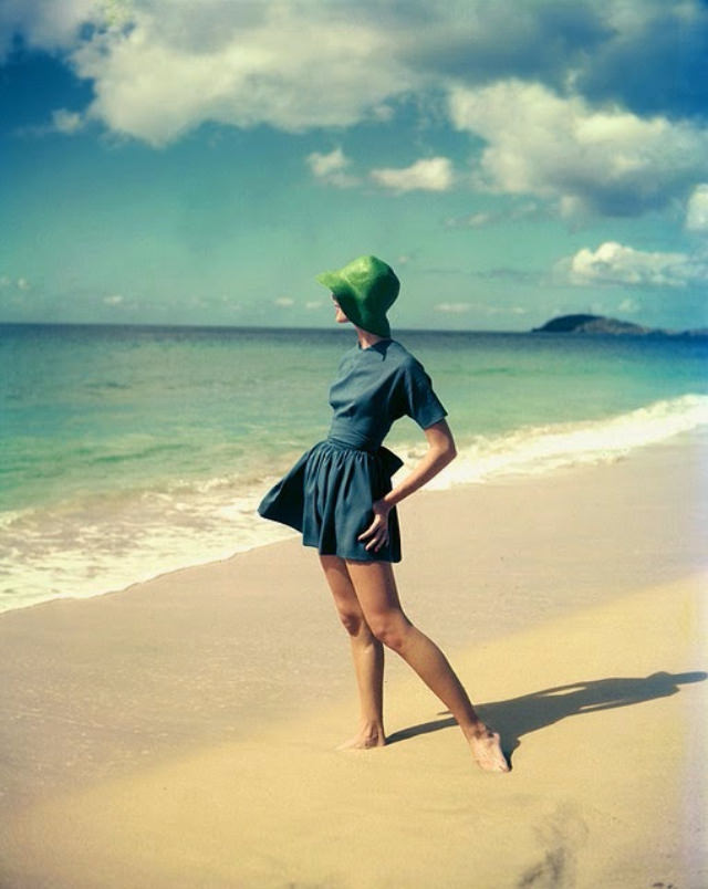 Beyond the Pose: The Art of the Fashion Photoshoot in 1950s Vogue and Harper's Bazaar