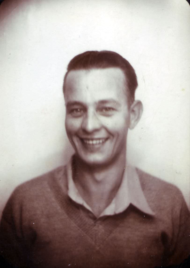 Laughter in the Shadow of War: The Funny Photobooth Portraits of WWII Soldiers on Leave in Cairo, 1942