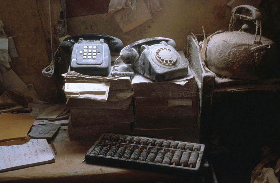 Life Inside the Kowloon Walled City in the 1980s