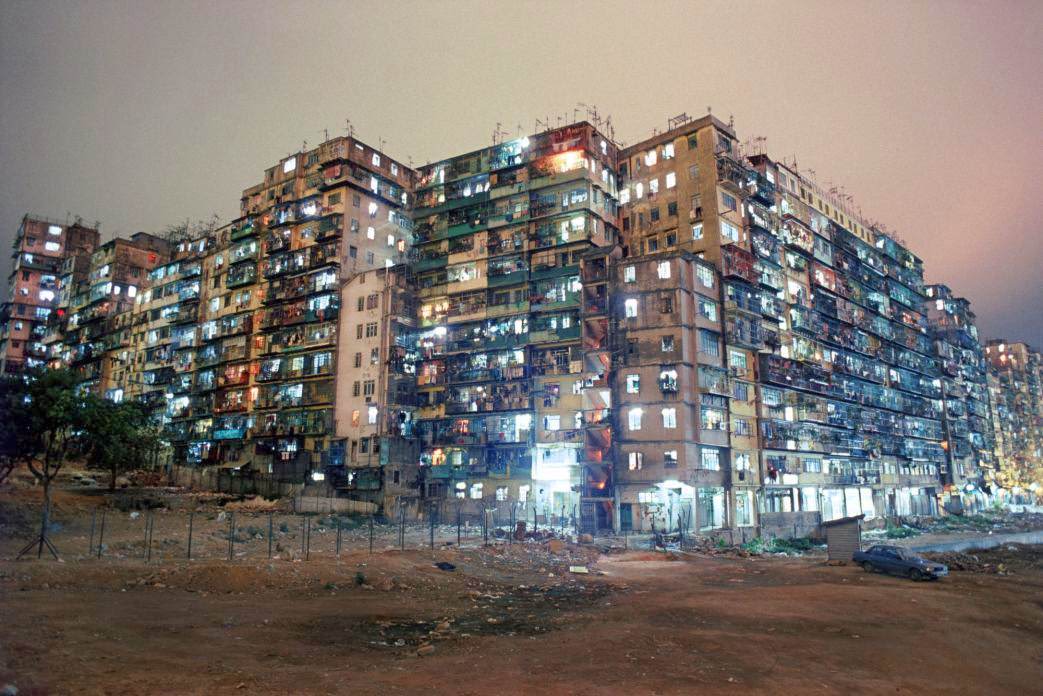 Life Inside the Kowloon Walled City in the 1980s