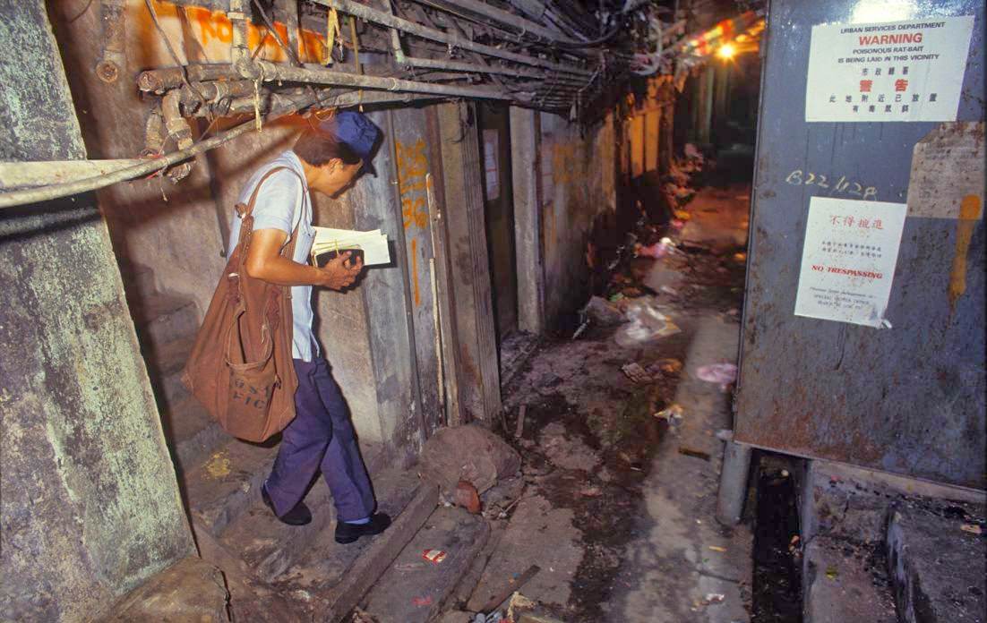 Life Inside the Kowloon Walled City in the 1980s