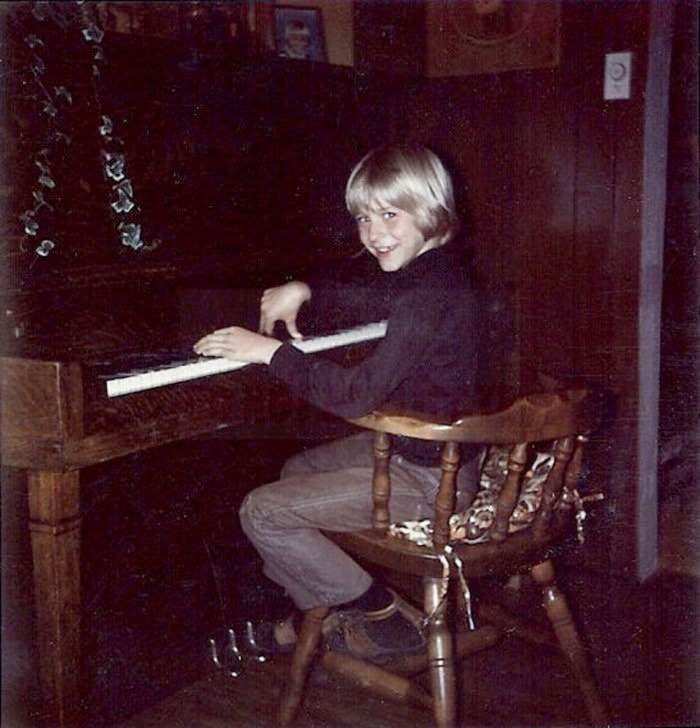 The Making of an Icon: A Detailed at Kurt Cobain's Family and Formative Years
