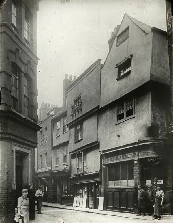 The Old Dick Whittington, Cloth Fair, Smithfield