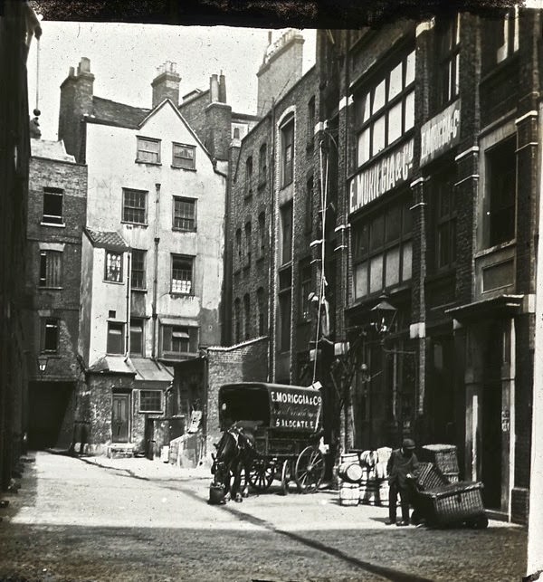 The Saracen’s Head, Aldgate