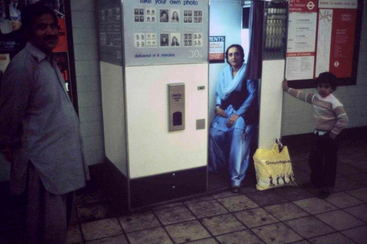 A Look at the London Underground in the 1970s and 1980s Through Bob Mazzer's Lens