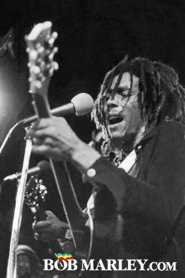 Bob live at the Wailers/Jackson 5 concert in Kingston, 1975 (Photos by Neville Garrick © Fifty-Six Hope Road Music, Ltd.)