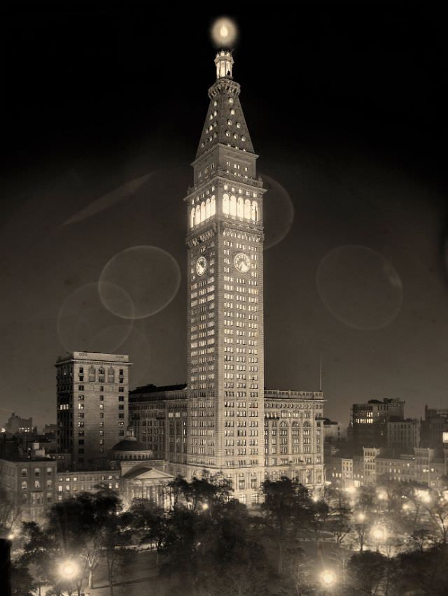 Metropolitan Life Insurance Company Building, New York, 1910.
