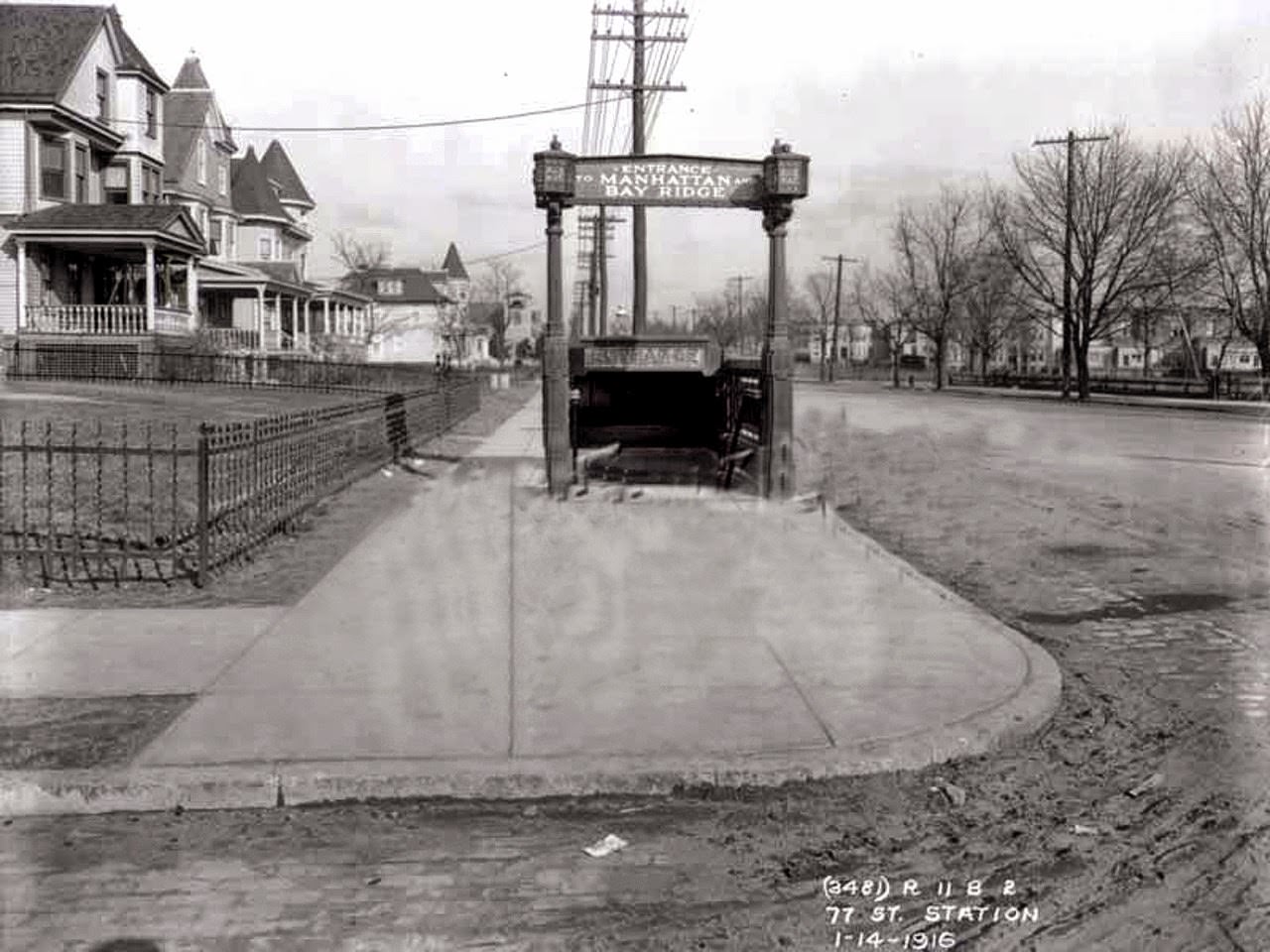 New subway station at 77th Street and 4th Avenue, 1916.