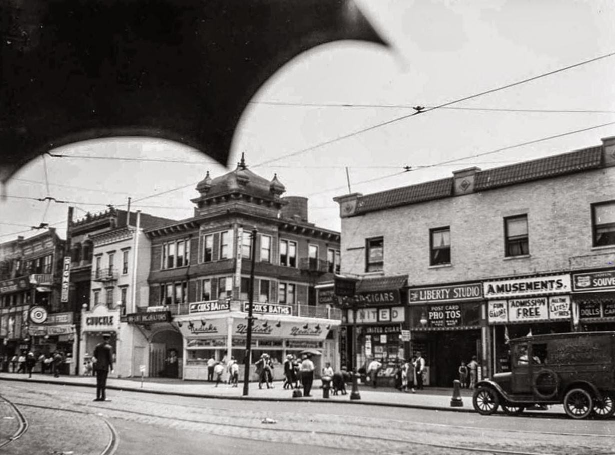 Coney Island, 1910.