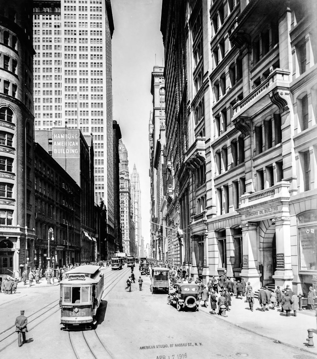Looking north, up Broadway, from Bowling Green, 1916.