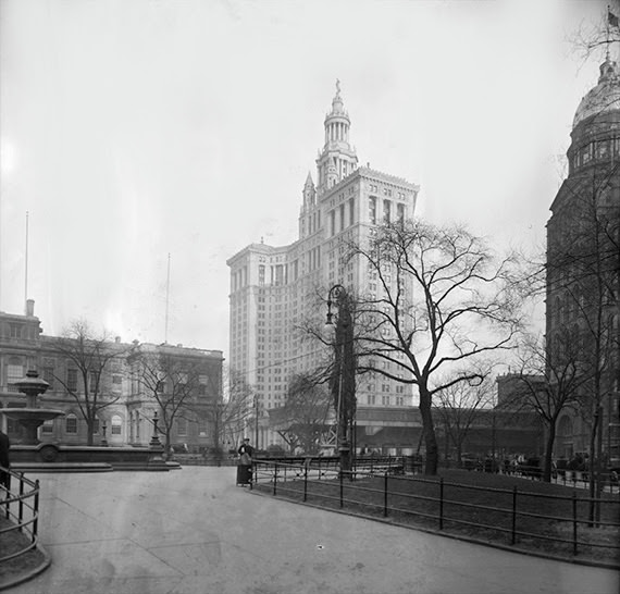 Municipal Building and City Hall Park.