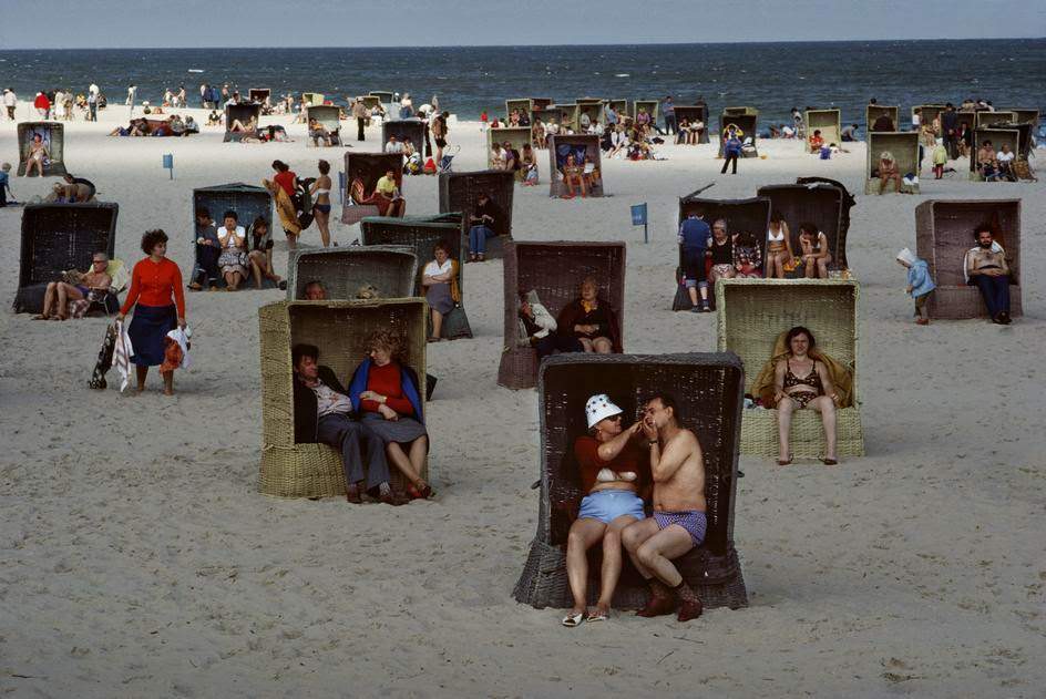 Stunning Vintage Photos Show Life in Poland in the Early 1980s
