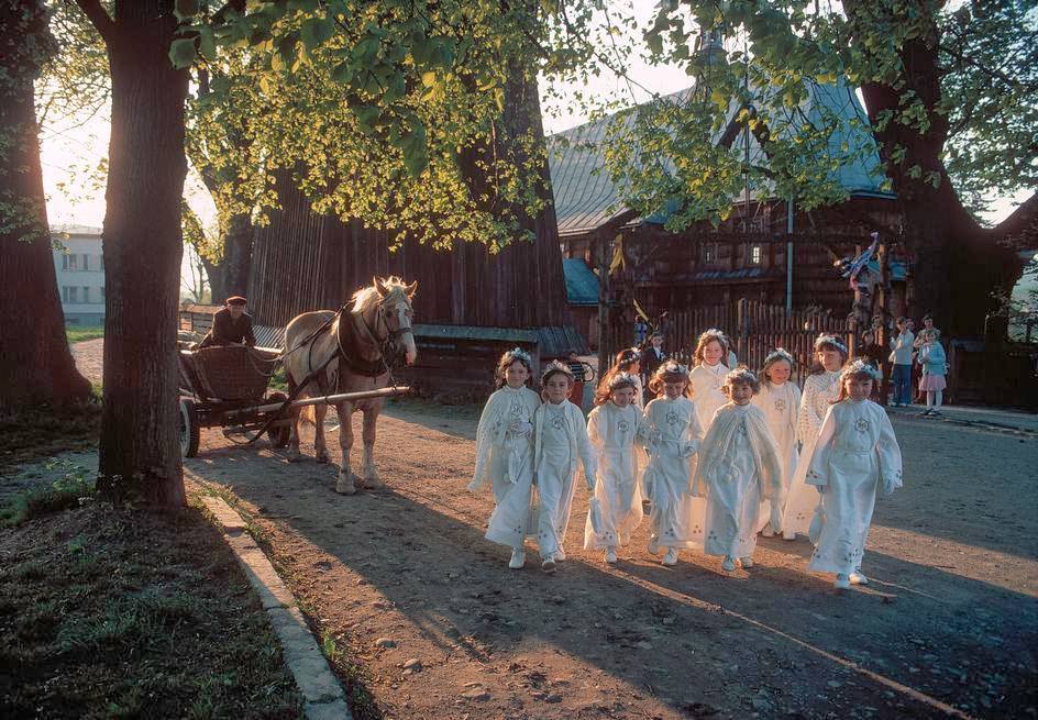 Stunning Vintage Photos Show Life in Poland in the Early 1980s
